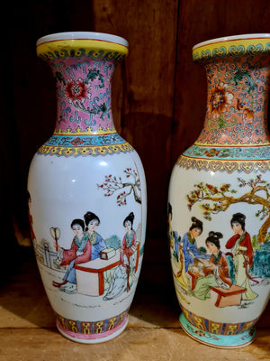 Vintagepickers Chinese Urns.