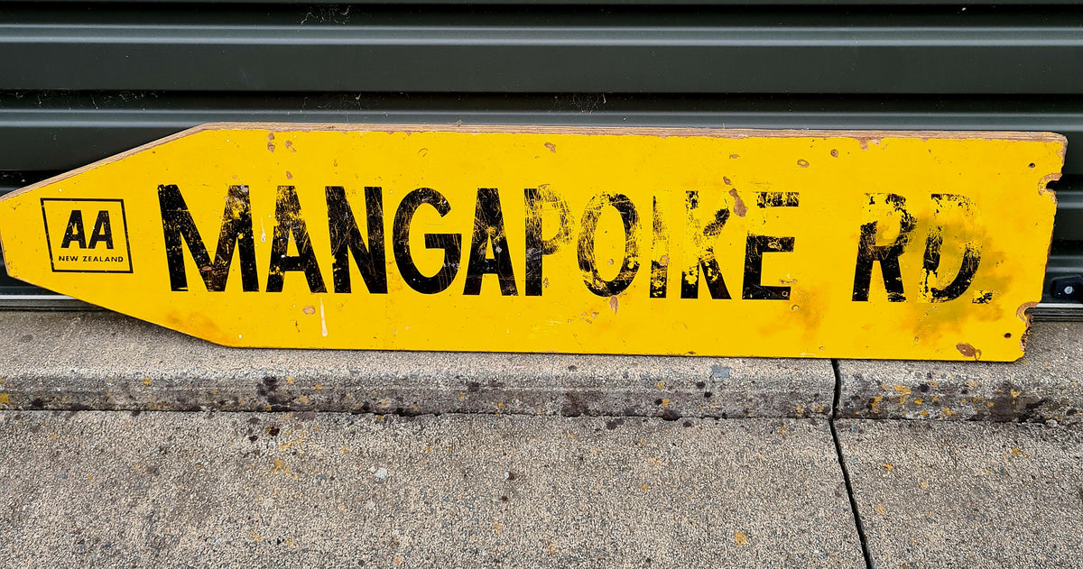Sign Pickers Vintagepickers AA road sign. – vintagepickers